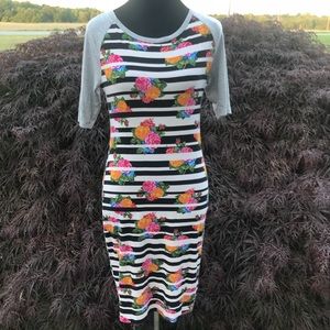 SOLD! XS LuLaRoe Julia Print Julia Dress Stripes